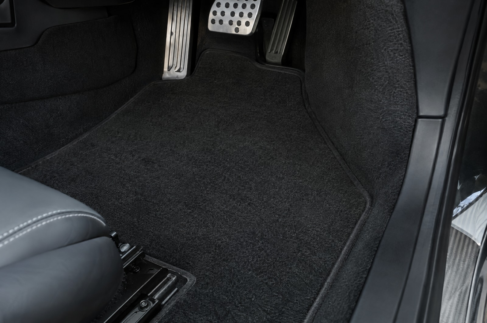 Fitted car carpet: Material texture · Motenza, Hollywood FL