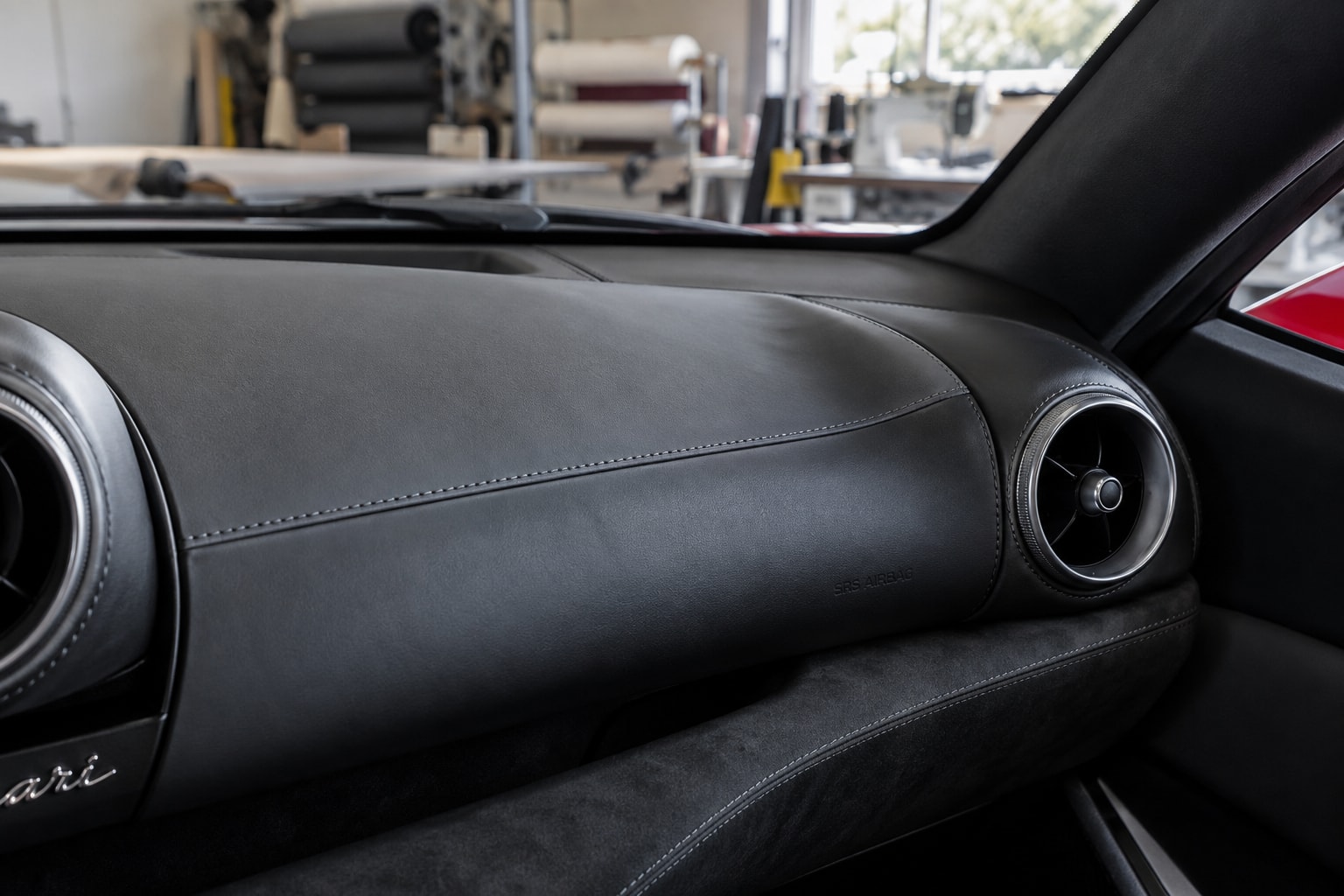 Dashboard upholstery: Seam detail · Motenza, Hollywood FL