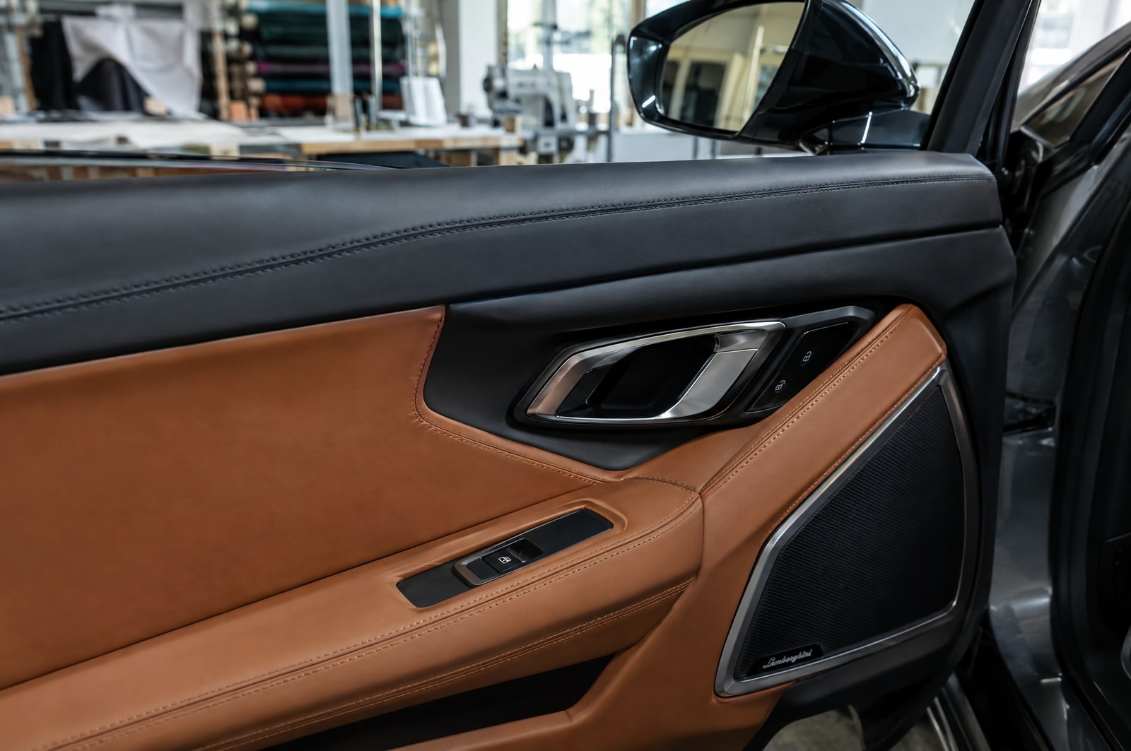 Door panel upholstery: Seam detail · Motenza, Hollywood FL