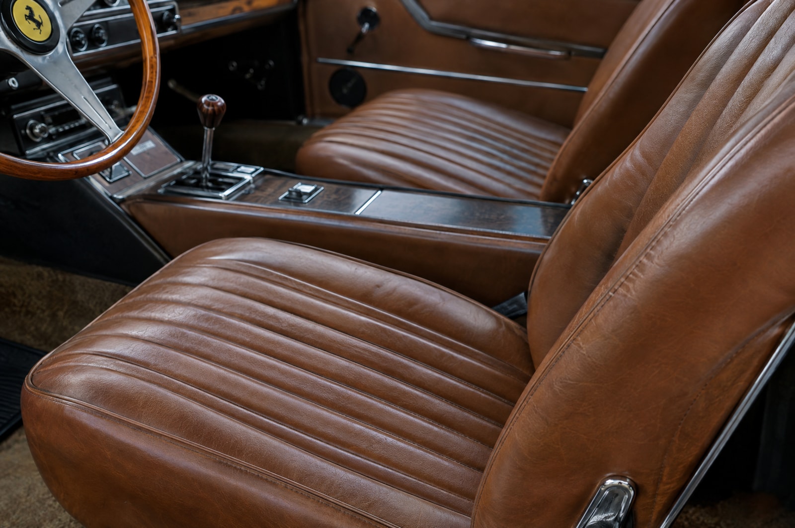 Classic interior restoration: Seam detail · Motenza, Hollywood FL
