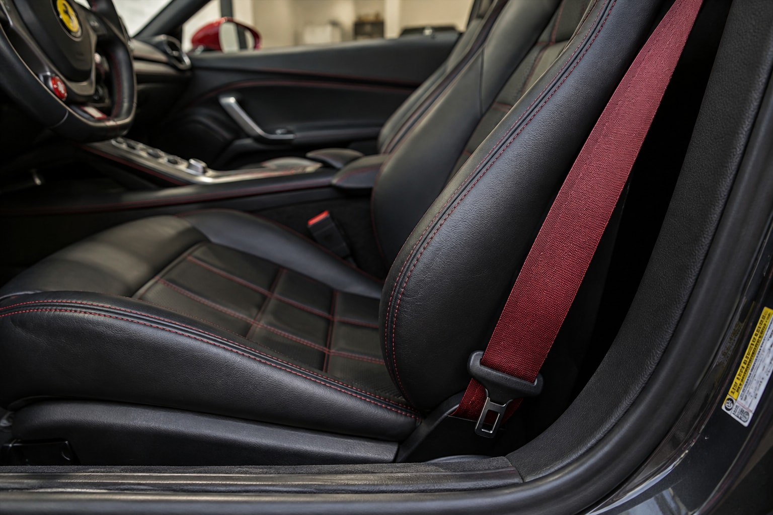 Coloured seat belt detail: Fit and finish · Motenza, Hollywood FL