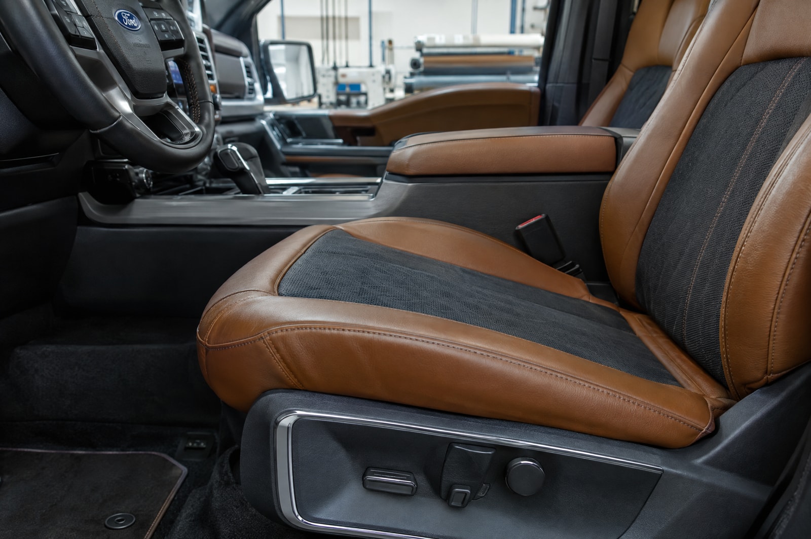 Truck upholstery detail: Fit and finish · Motenza, Hollywood FL