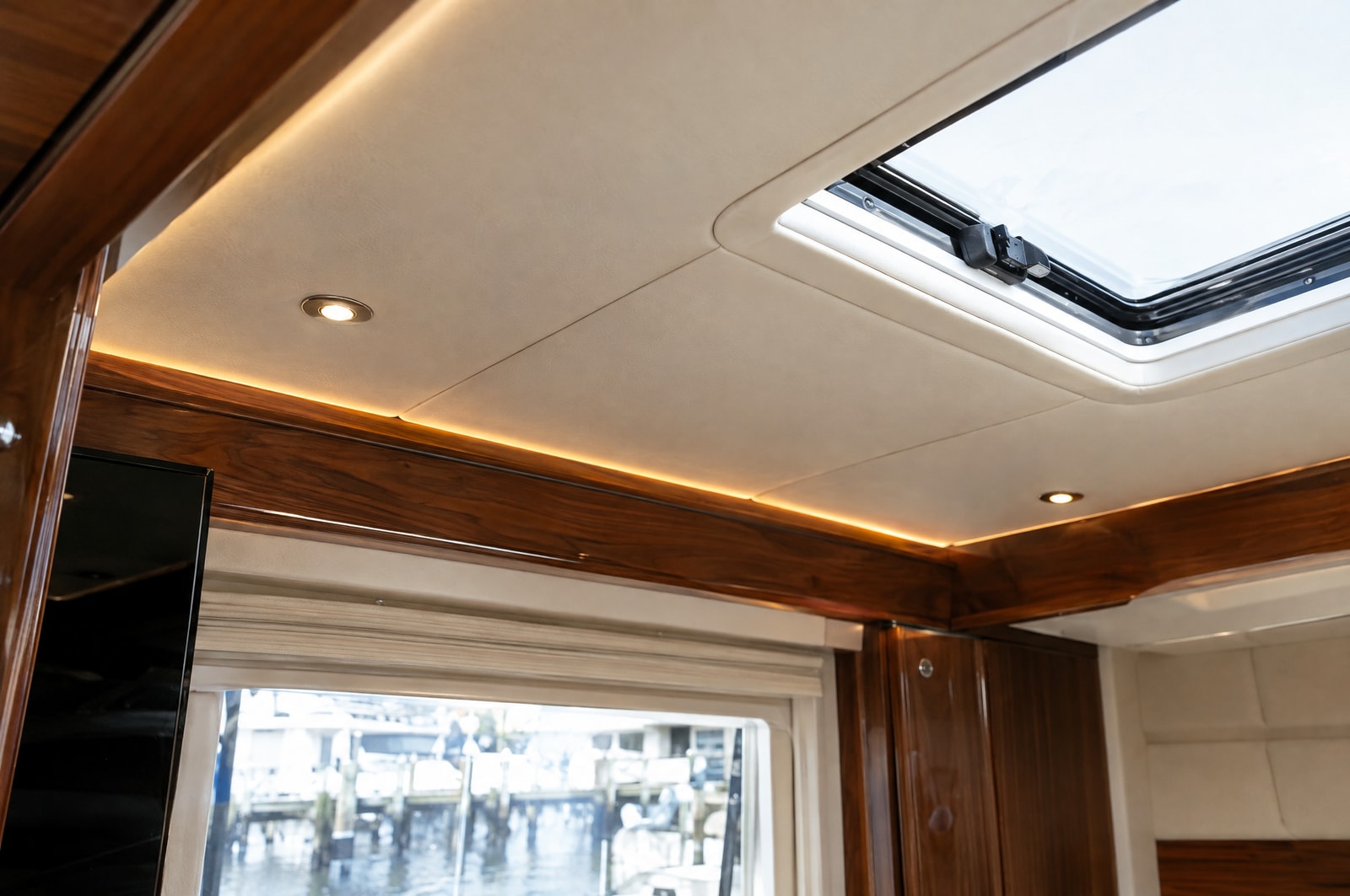 Yacht wall and ceiling panels: Fit and finish · Motenza, Hollywood FL
