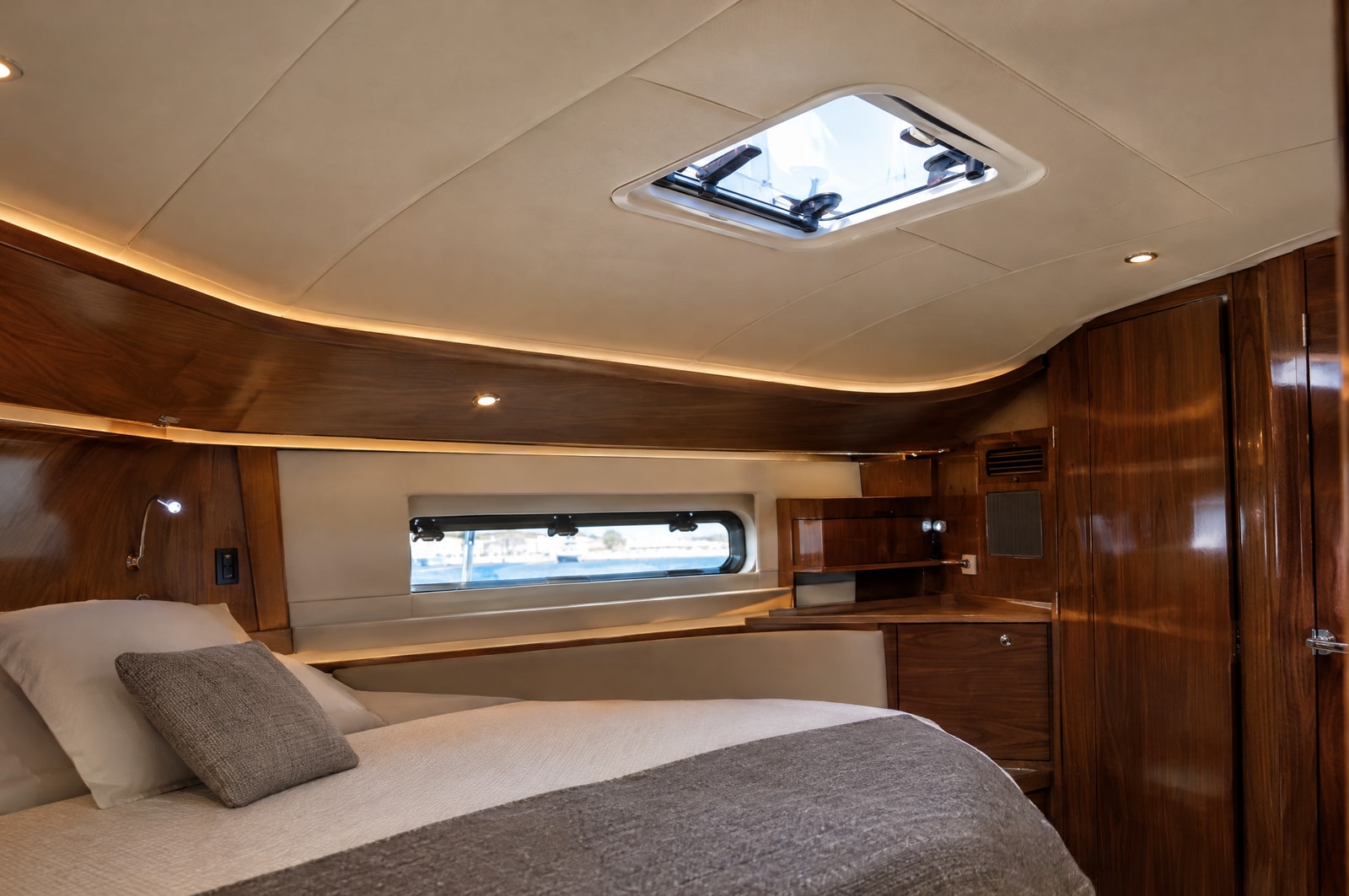 Yacht wall and ceiling panels: Overview · Motenza, Hollywood FL